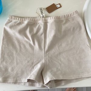 Skims outdoor short shorts size M